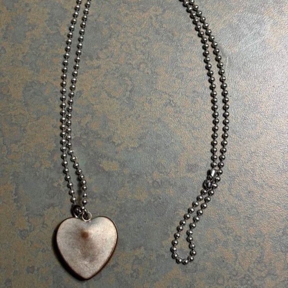 HEART SHAPED NECKLACE - Picture 2 of 2